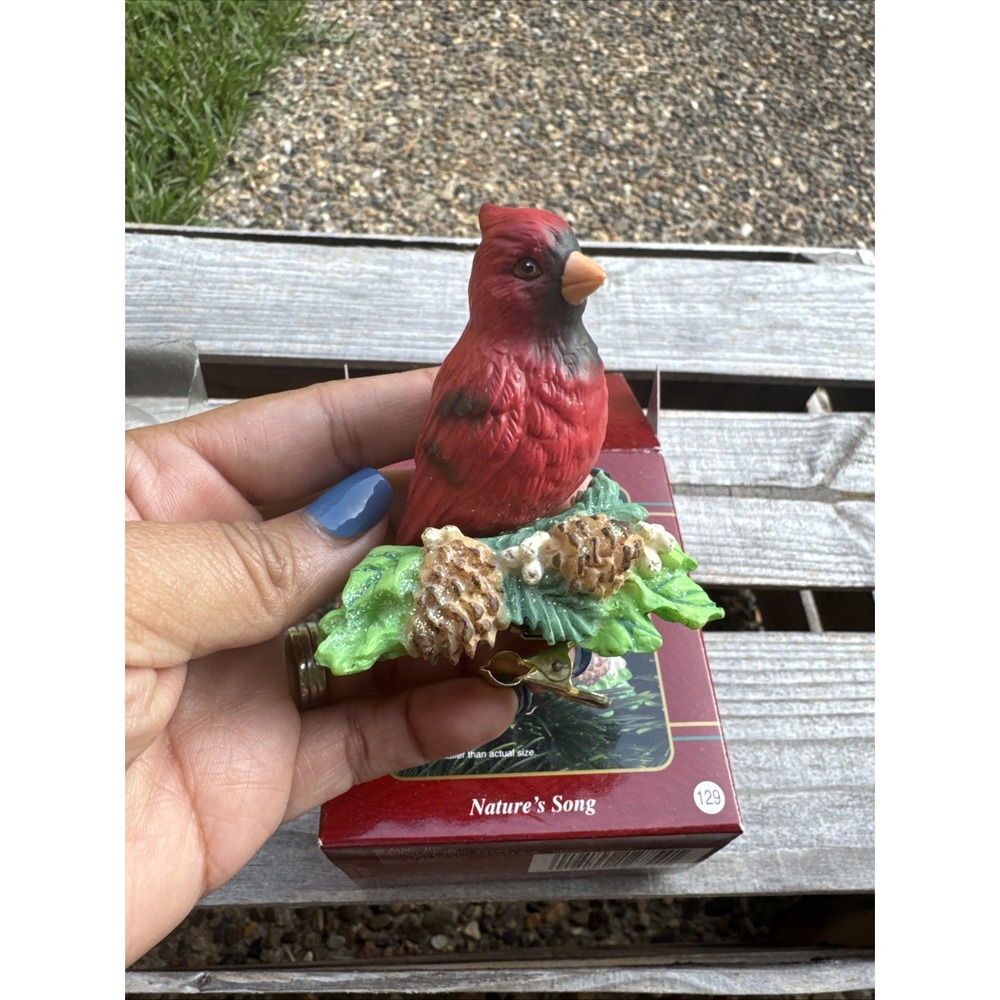 Carlton Cards Heirloom ornament Nature's Song Cardinal Bird